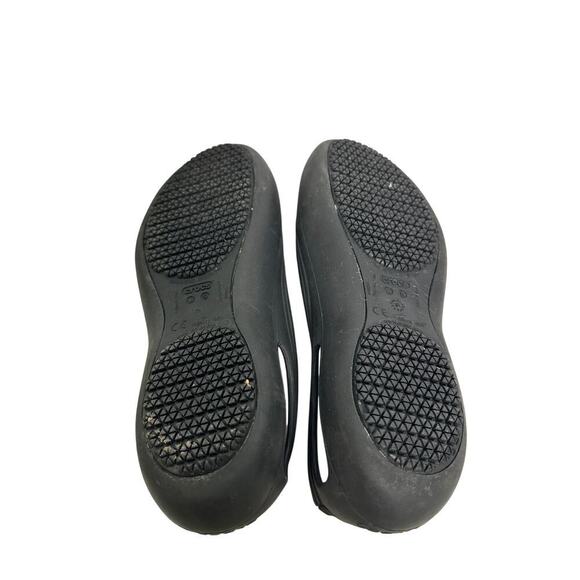 Crocs Size 9 Kadee Black Rubber Water proof Closed Toe Flat Sandals Pool Beach - Picture 5 of 8